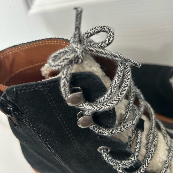 Marc Fisher Boots Suede Leather Black Tan Lace Up Womens 8 Ankle Faix Fur Lined - Picture 7 of 16